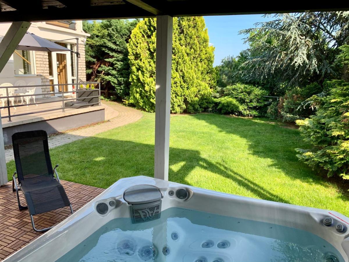 KOI Apartman Balatonalmadi Bagian luar foto