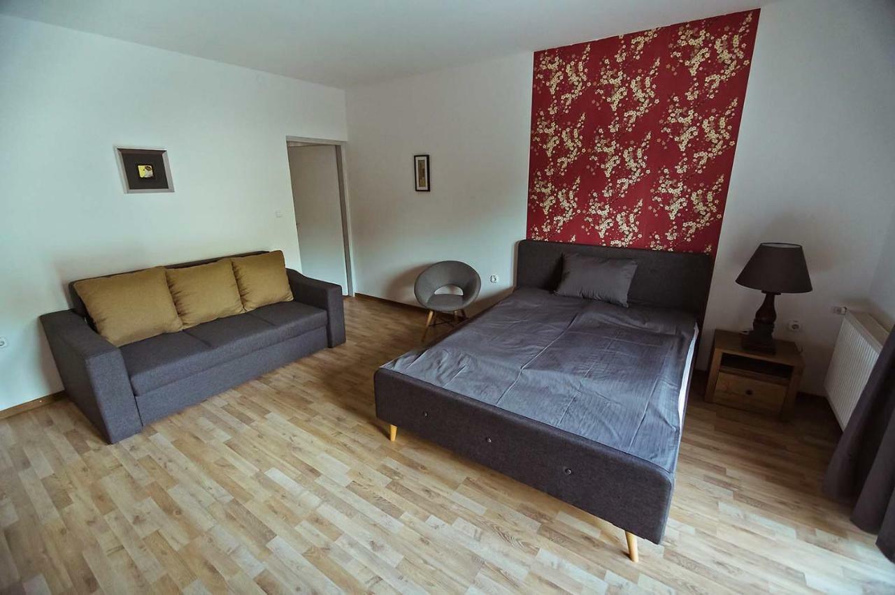 KOI Apartman Balatonalmadi Bagian luar foto