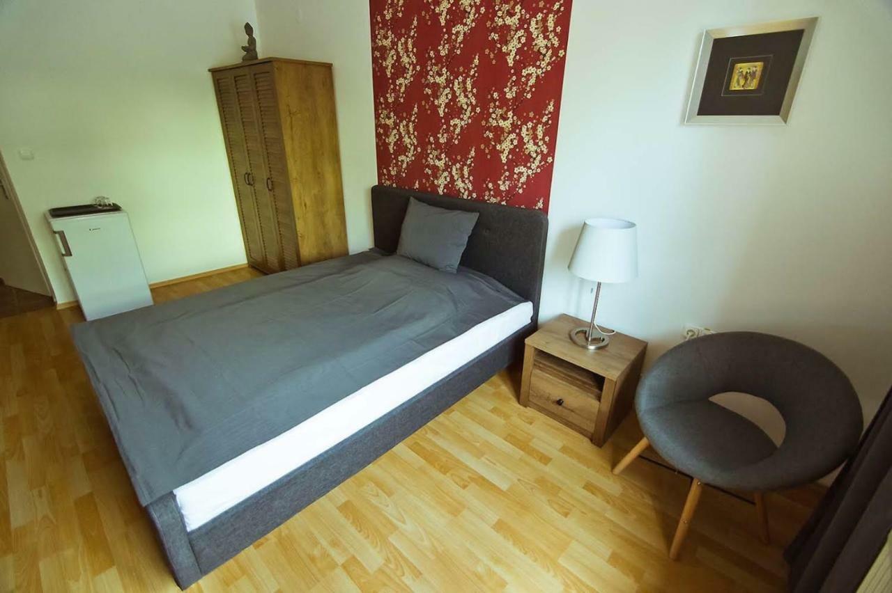 KOI Apartman Balatonalmadi Bagian luar foto